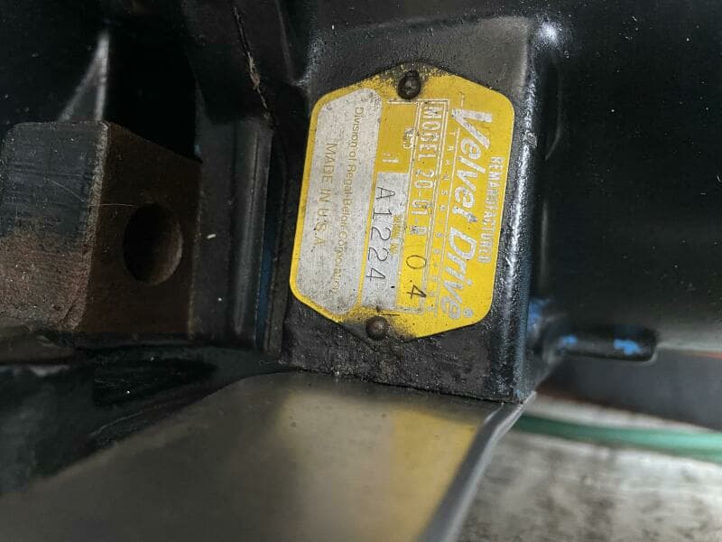 2000 Pursuit 3000 Express