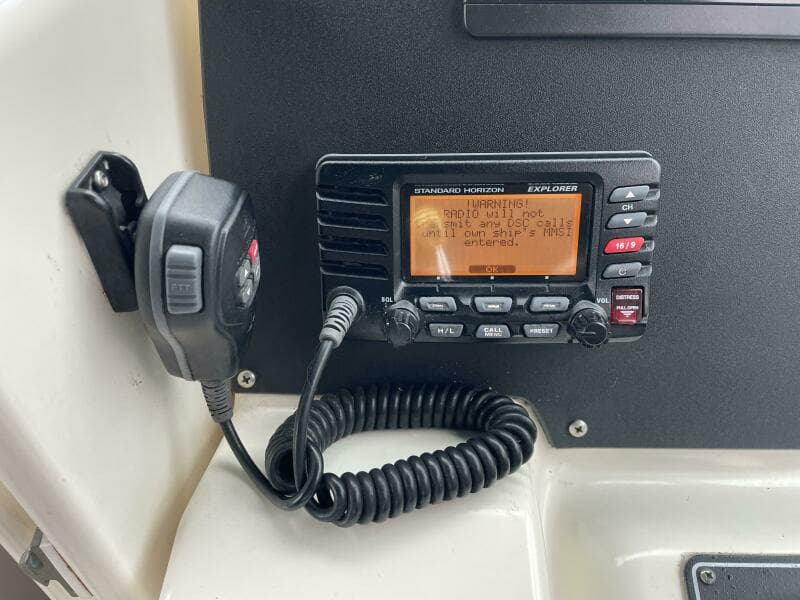 2000 Pursuit 3000 Express