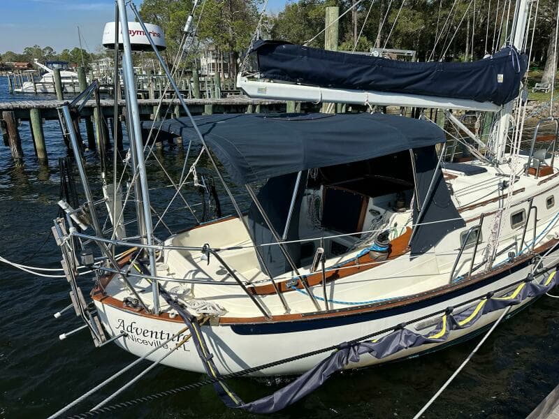 1998 Pacific Seacraft Crealock 37