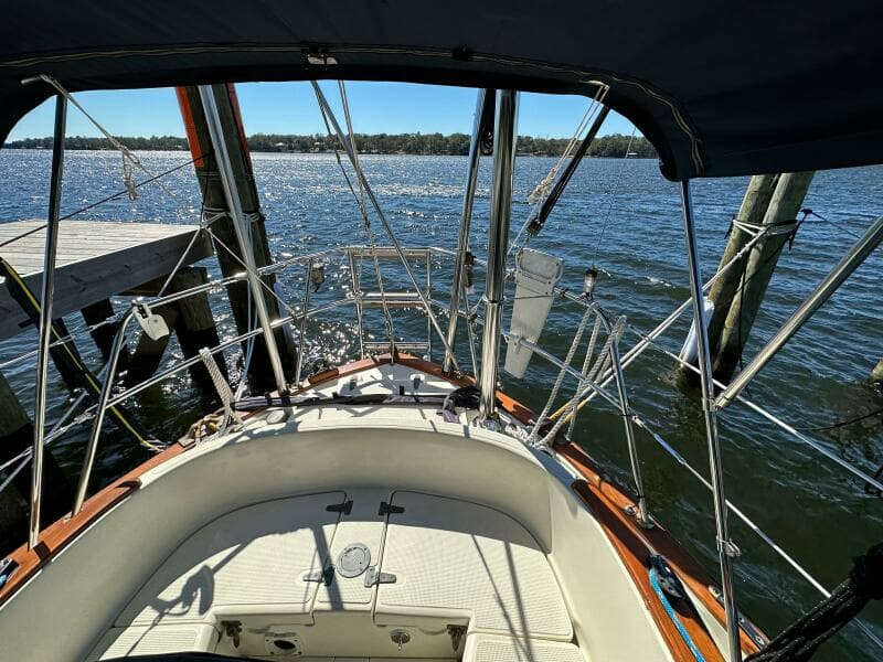1998 Pacific Seacraft Crealock 37
