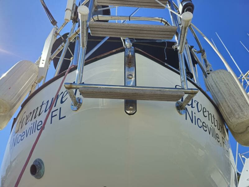 1998 Pacific Seacraft Crealock 37