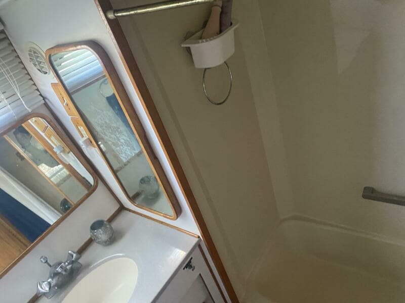 1989 Chris-Craft 427 Catalina