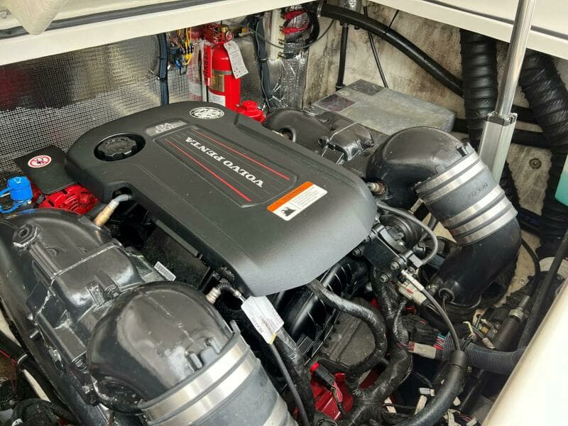 2017 Regal 28 Express