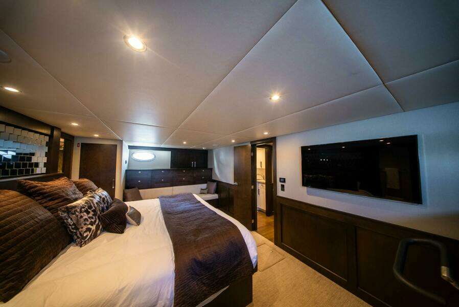 1992 Crescent Custom Yachts Custom