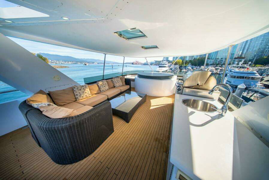 1992 Crescent Custom Yachts Custom