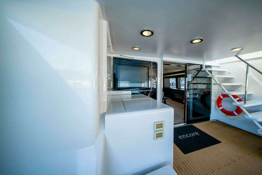 1992 Crescent Custom Yachts Custom