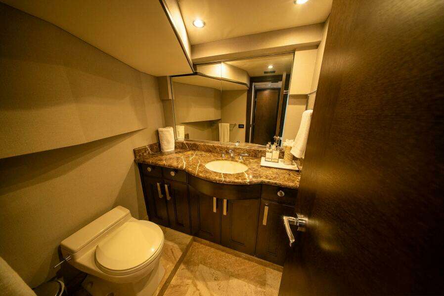 1992 Crescent Custom Yachts Custom