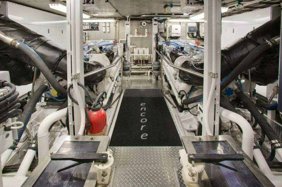1992 Crescent Custom Yachts Custom