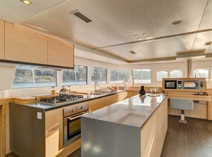 2015 Lagoon 620