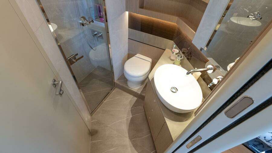 2023 Absolute 52 Navetta