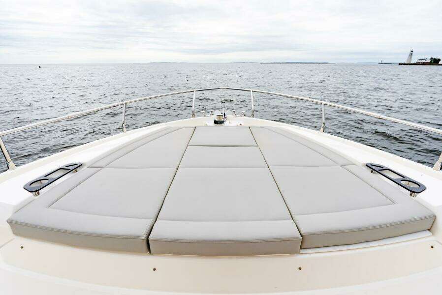 2023 Absolute 52 Navetta