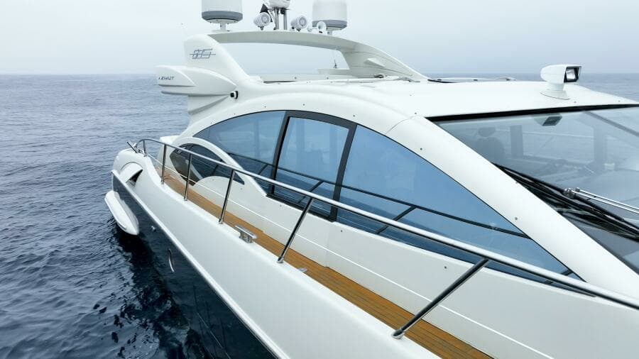 2011 Azimut 68S