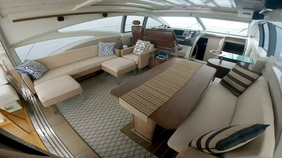 2011 Azimut 68S