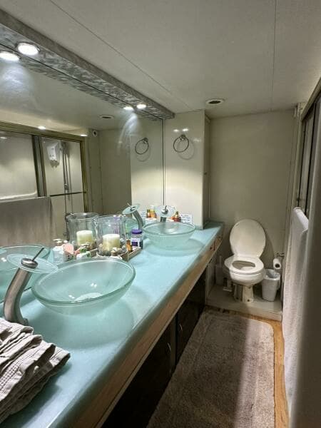 1988 Viking Motor Yacht