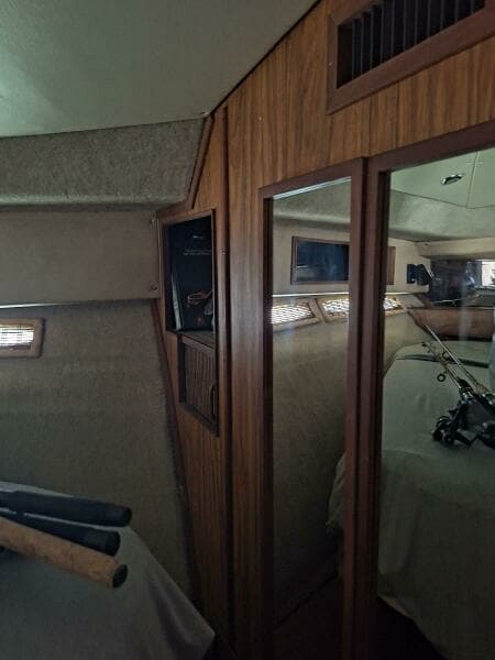 1985 Sea Ray 390 Express Cruiser