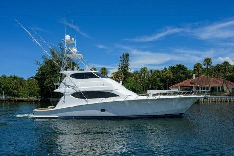 2005 Hatteras 68 Convertible