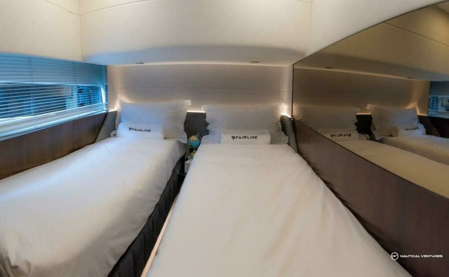 2023 Fairline Phantom 65