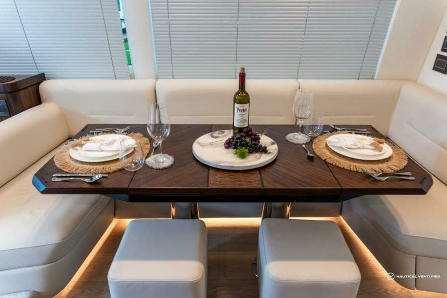 2023 Fairline Phantom 65