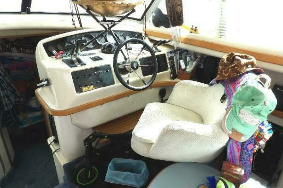 1993 Sea Ray 370 Sedan Bridge