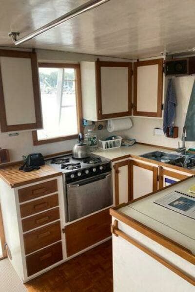 1984 Duffy Flybridge Cruiser