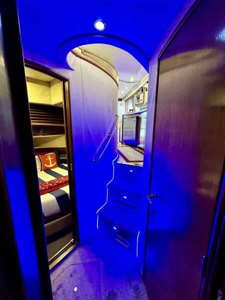 1999 Carver 450 Pilothouse