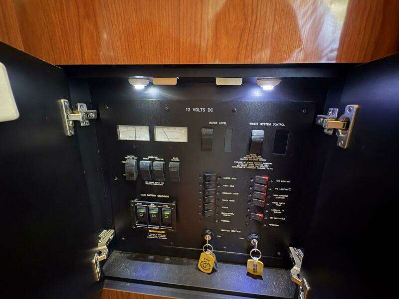 2002 Sea Ray 480 Motor Yacht