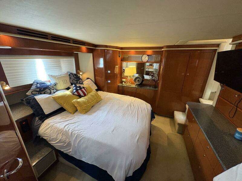 2002 Sea Ray 480 Motor Yacht