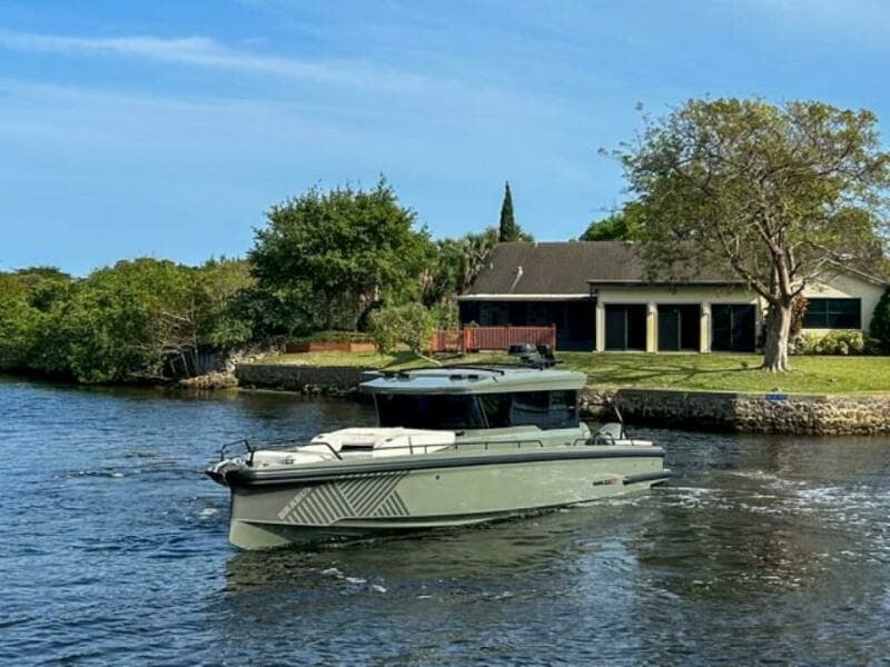 2024 Brabus Shadow 900XC