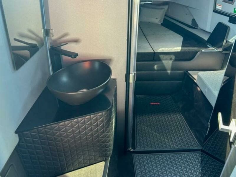 2024 Brabus Shadow 900XC