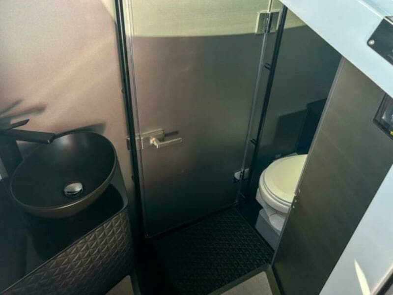 2024 Brabus Shadow 900XC