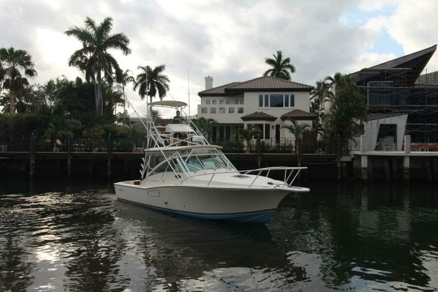 Albemarle 32 Express Profile