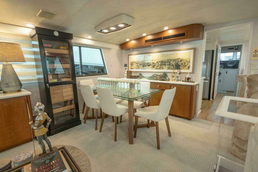 1989 Hatteras Cockpit Motor Yacht