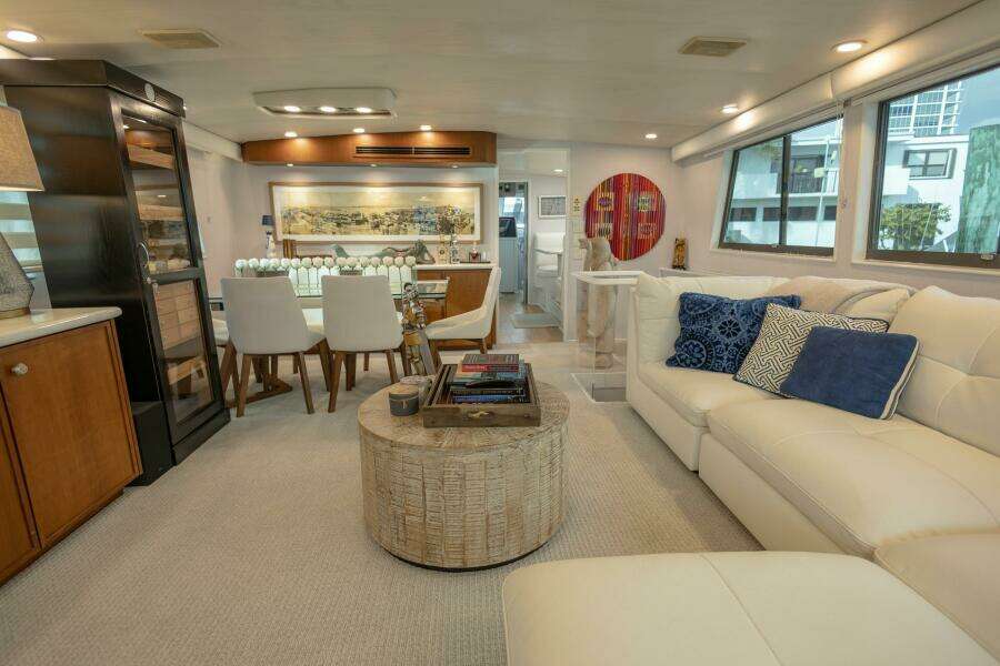 1989 Hatteras Cockpit Motor Yacht