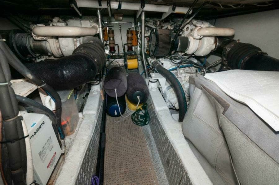 1998 Ocean Yachts 48 Super Sport  Engine Room