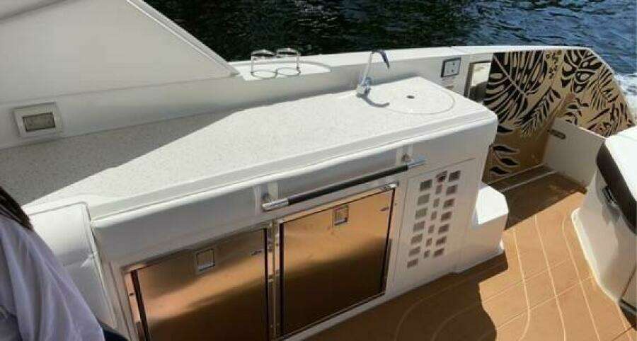 2021 Sea Ray 400 SLX OB