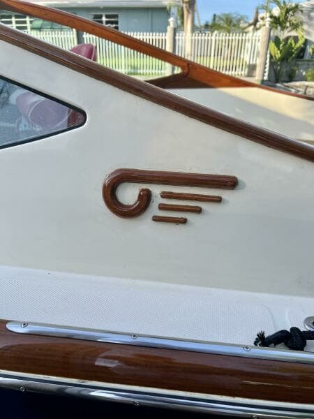 2004 Hinckley Talaria 29R