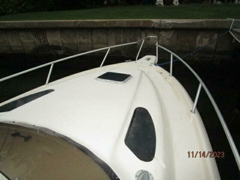 34' Intrepid foredeck1