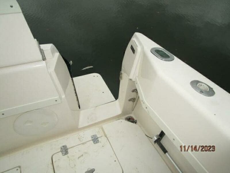 34' Intrepid cockpit transom gate