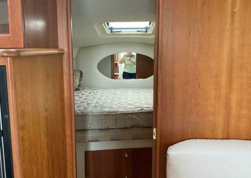 2002 Silverton 330 Sport Bridge