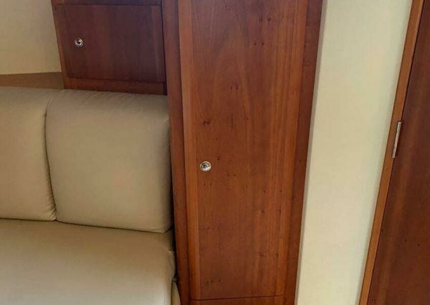 2002 Silverton 330 Sport Bridge