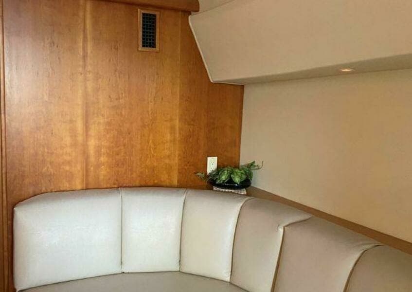 2002 Silverton 330 Sport Bridge