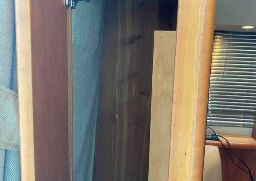 2002 Silverton 330 Sport Bridge