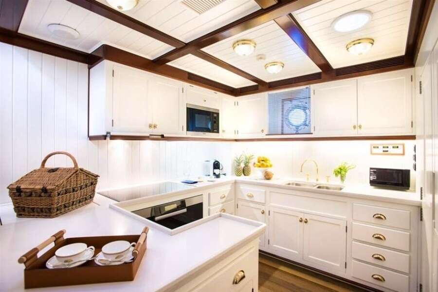 2014 Astilleros Buquebus Custom