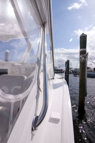 Out Island 38 Express-Sidedeck