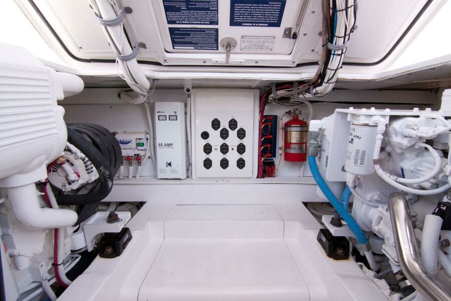 Out Island 38 Express-Engine Room