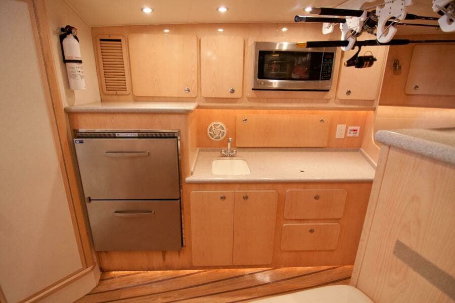 Out Island 38 Express-Cabin