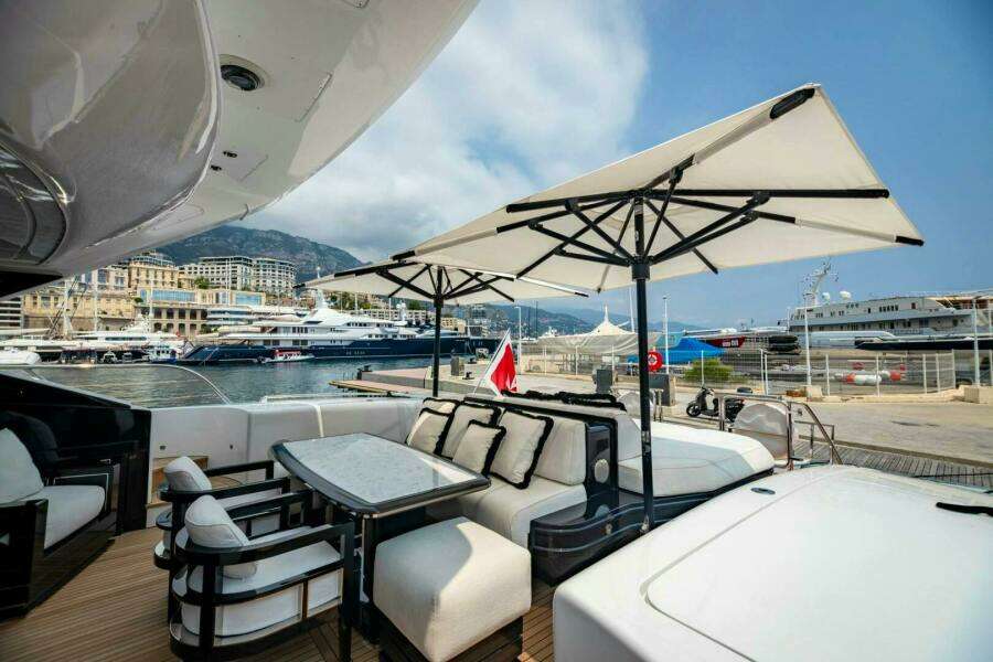 2013 Overmarine Mangusta 108