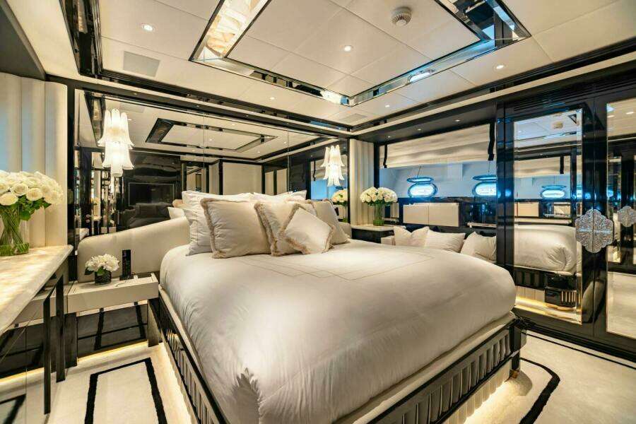 2013 Overmarine Mangusta 108