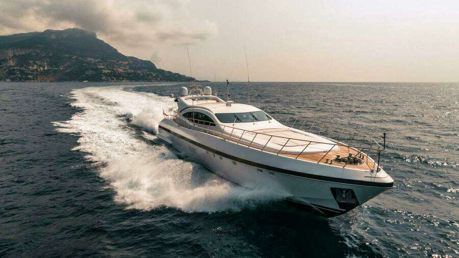 2013 Overmarine Mangusta 108