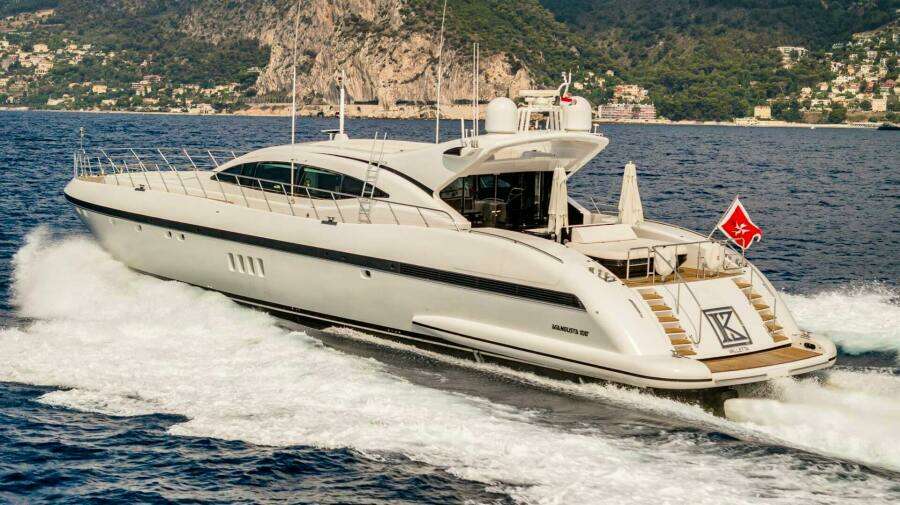 2013 Overmarine Mangusta 108